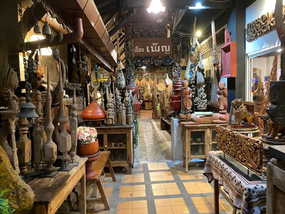 ร้านอาหารเฮือนเพ็ญ cover