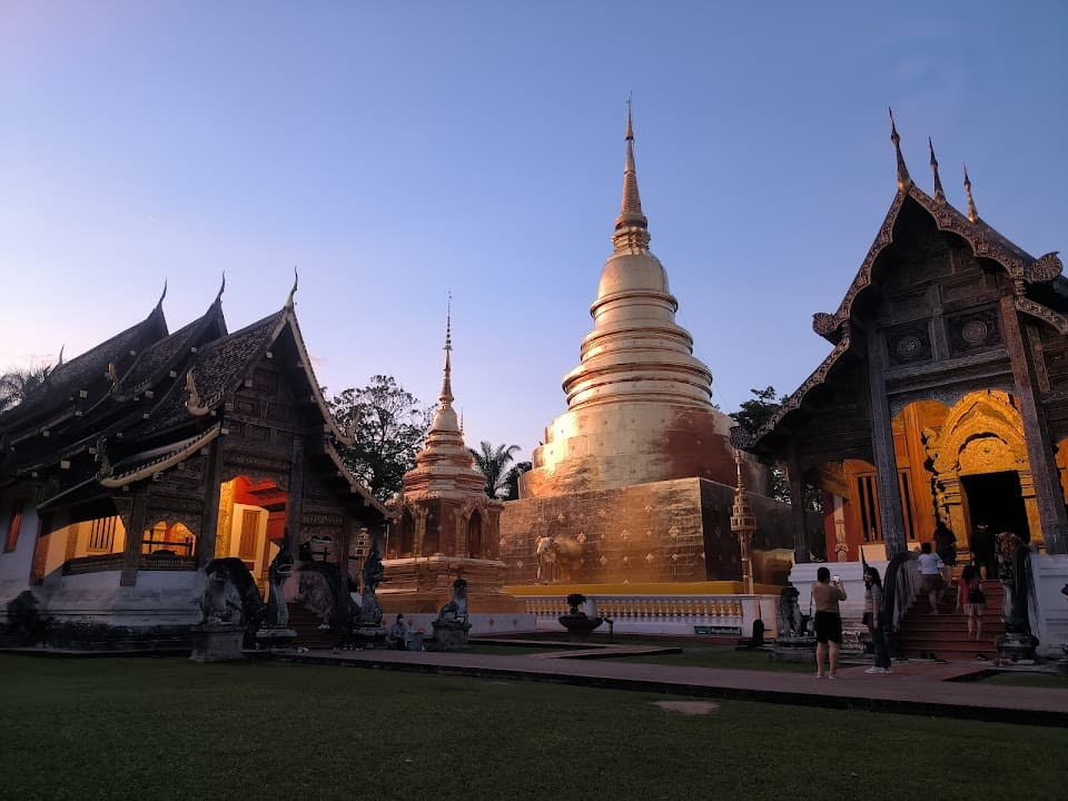 วัดพระสิงห์วรมหาวิหาร cover