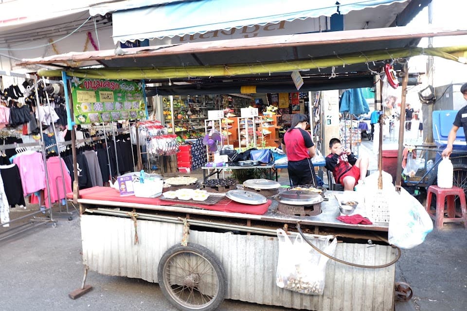 ตลาดอัศวิน