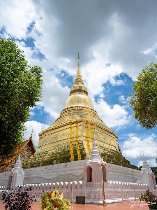 วัดพระแก้วดอนเต้าสุชาดาราม พระอารามหลวง