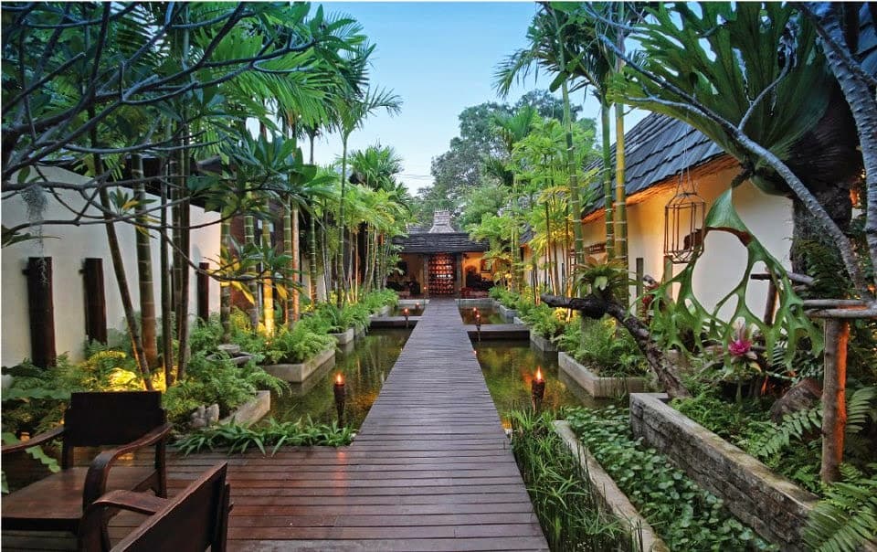 ฟ้าล้านนา สปา เมืองเก่า cover