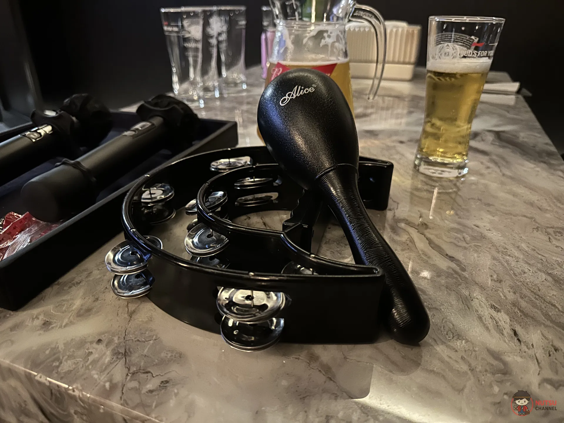 ห้องคาราโอเกะส่วนตัวในร้าน OB Karaoke ย่านสันติธรรม