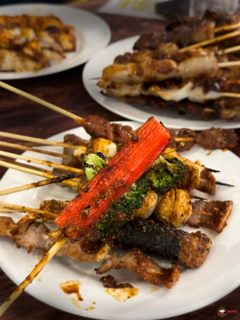 เมนูหม่าล่าและโอเด้ง ร้านปุ๋มเด้ง เจ็ดยอด