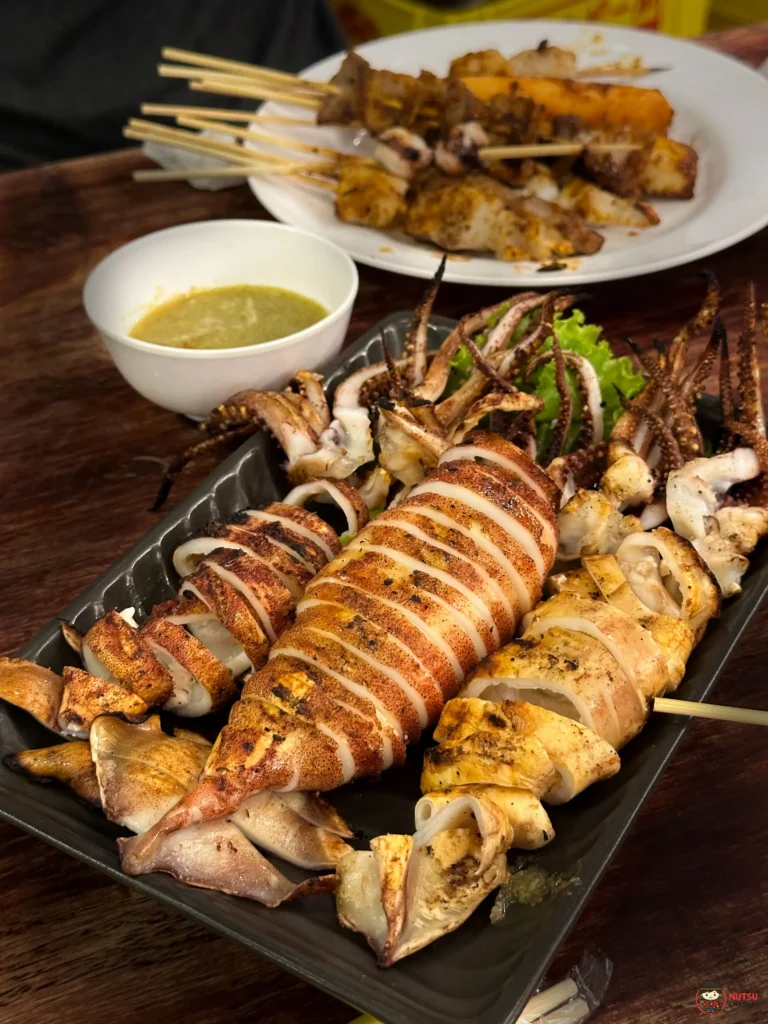 เมนูหม่าล่าและโอเด้ง ร้านปุ๋มเด้ง เจ็ดยอด